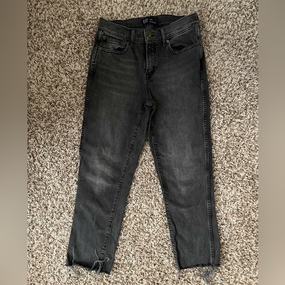 Women's Gap Black Wash Denim Vintage Slim Size 6 Cutoffs